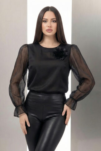 Блуза “Black Whisper” – дамска блуза с цветна апликация и плисирани ръкави арт.5066