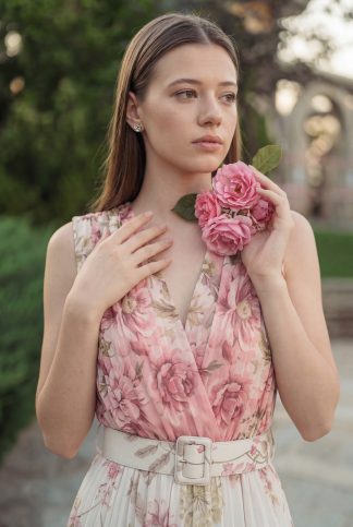 Рокля “Floral Pastel Pink” – дълга рокля с флорален принт в пудра и колан арт.1807