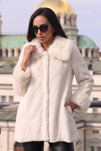 Палто “Ivory Fur Elegance” – елегантно палто с пухена яка арт.6013